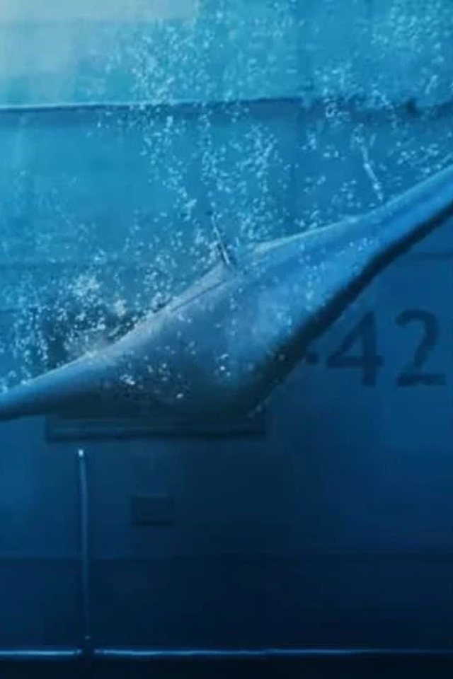 Manta-Ray unmanned underwater vehicle (UUV)